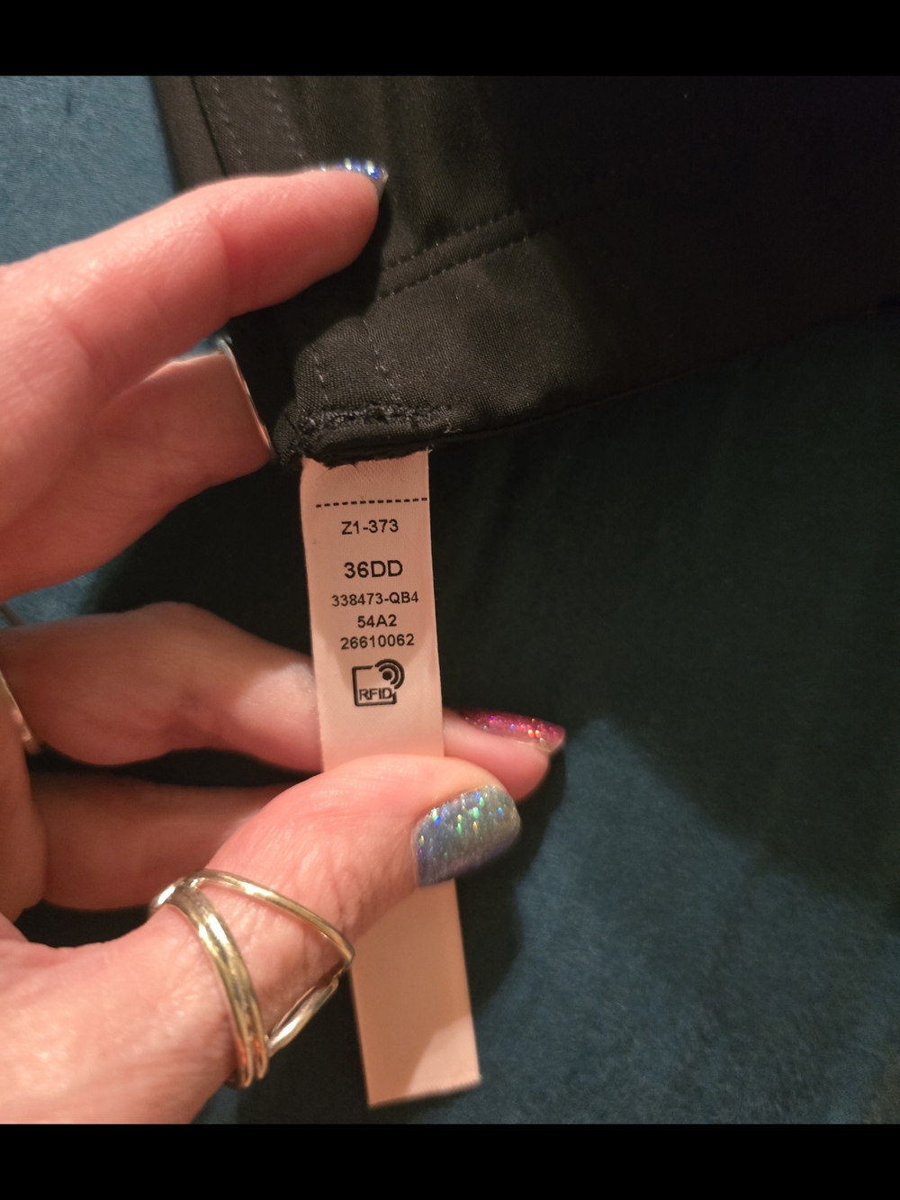 Black Knockout Front-Zip Sports Bra with Contrast Piping - Picture 12 of 16